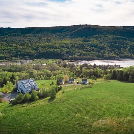 Chanterelle Inn & Cottages Baddeck Inlet エクステリア 写真