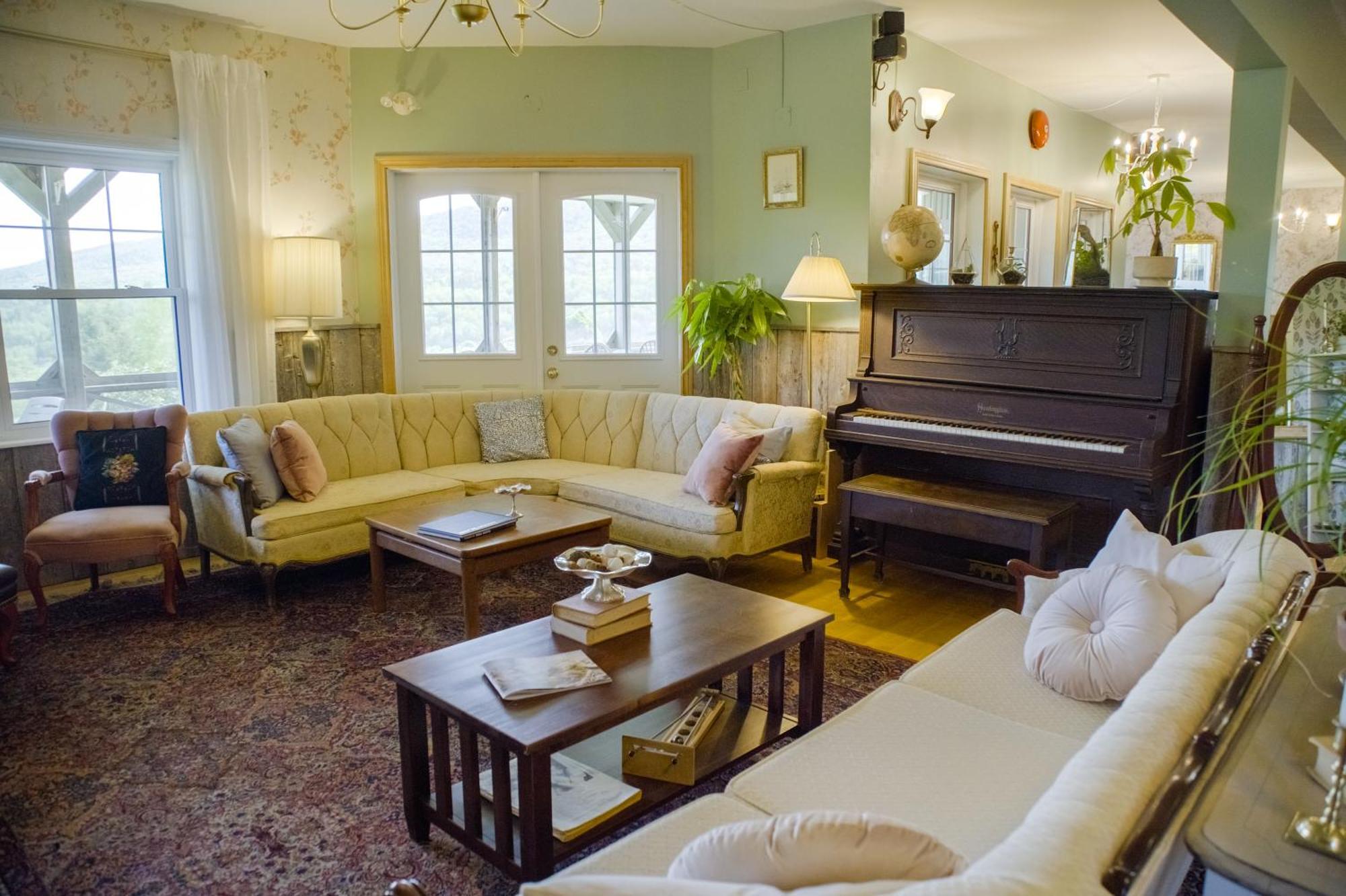 Chanterelle Inn & Cottages Baddeck Inlet エクステリア 写真