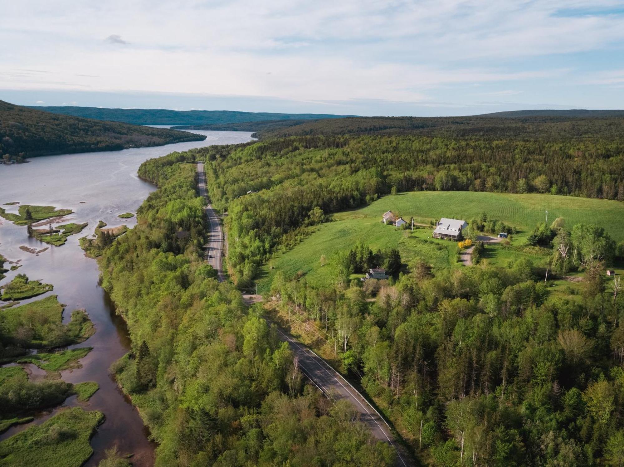 Chanterelle Inn & Cottages Baddeck Inlet エクステリア 写真