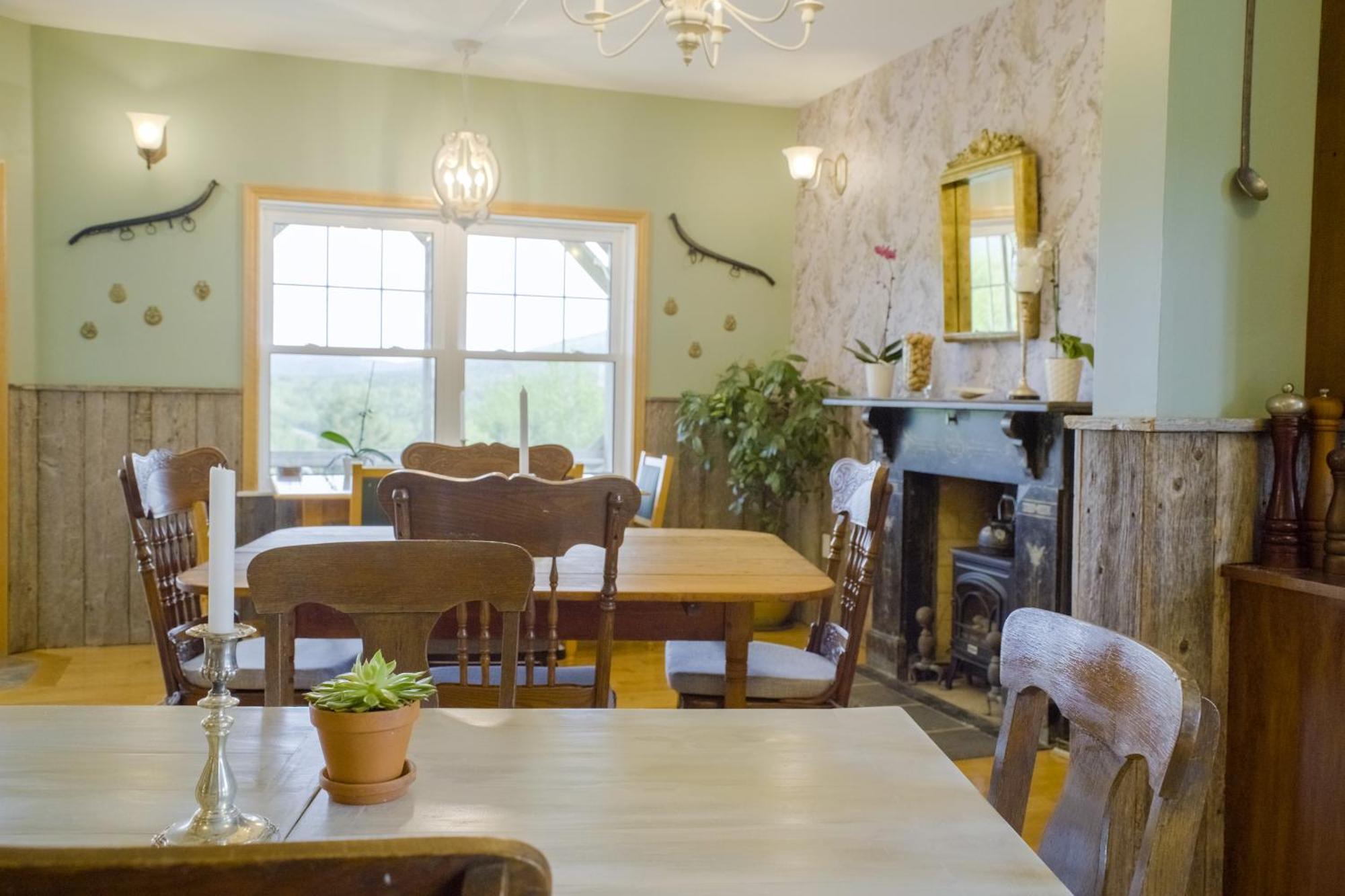 Chanterelle Inn & Cottages Baddeck Inlet エクステリア 写真