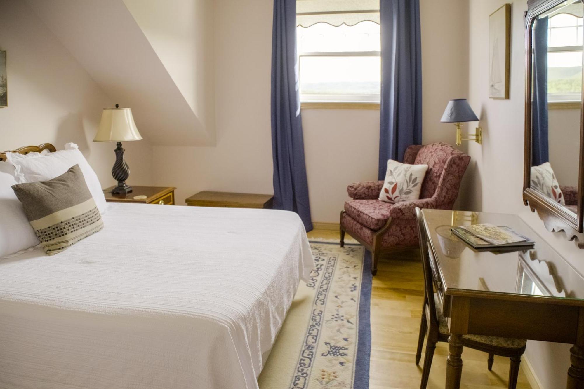 Chanterelle Inn & Cottages Baddeck Inlet エクステリア 写真