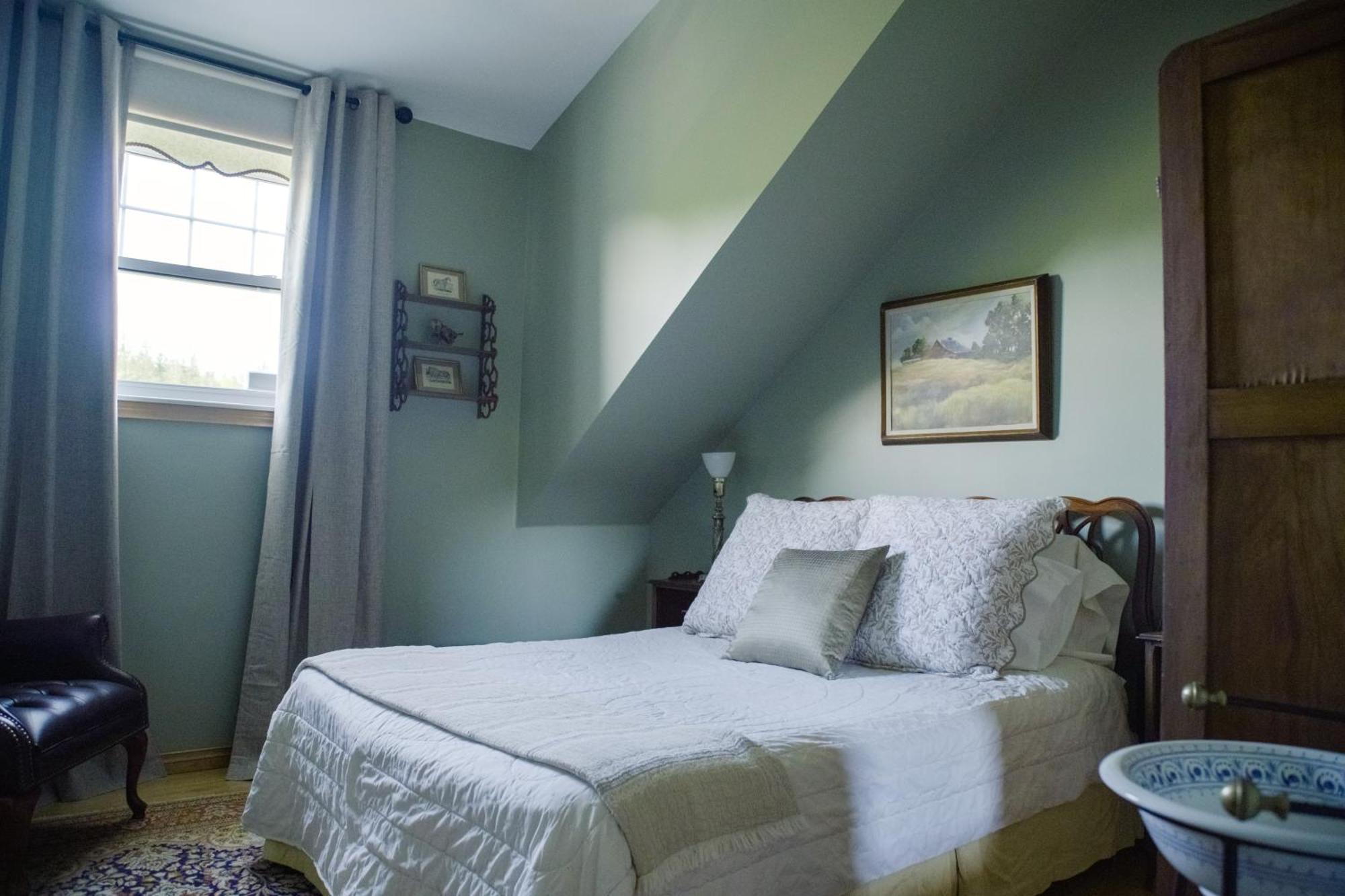 Chanterelle Inn & Cottages Baddeck Inlet エクステリア 写真