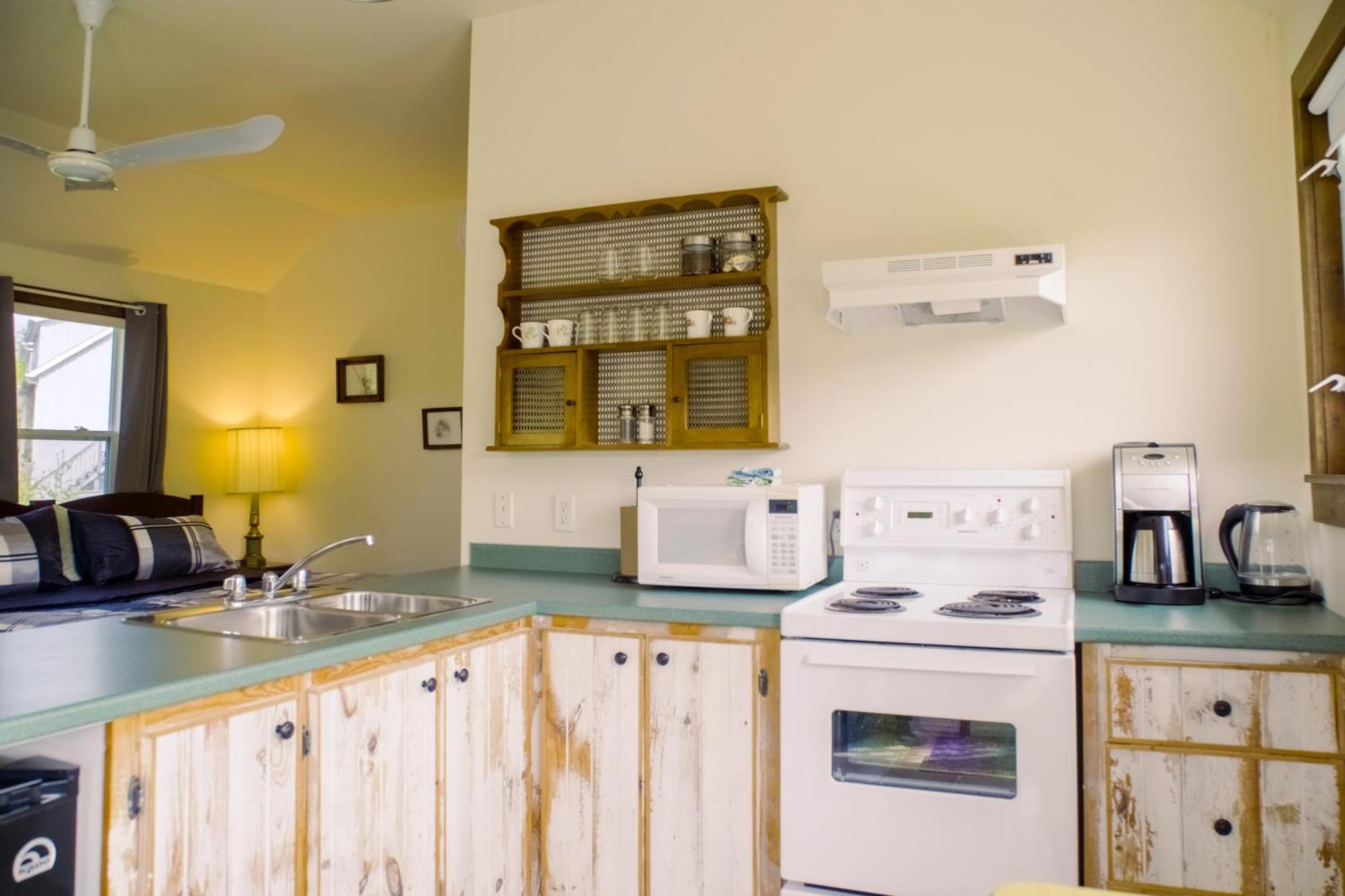 Chanterelle Inn & Cottages Baddeck Inlet エクステリア 写真